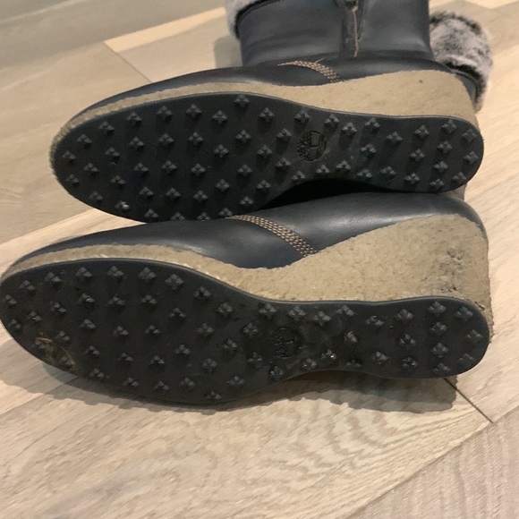 Timberland dark brow, size 9 boots with the fur - Picture 3 of 5